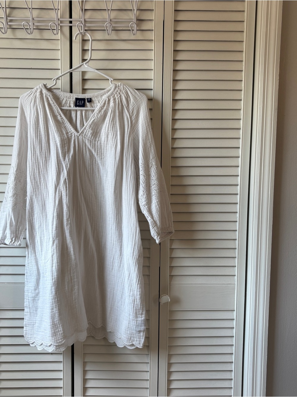 GAP White Gauze V-Neck Tunic with Eyelet Sleeves